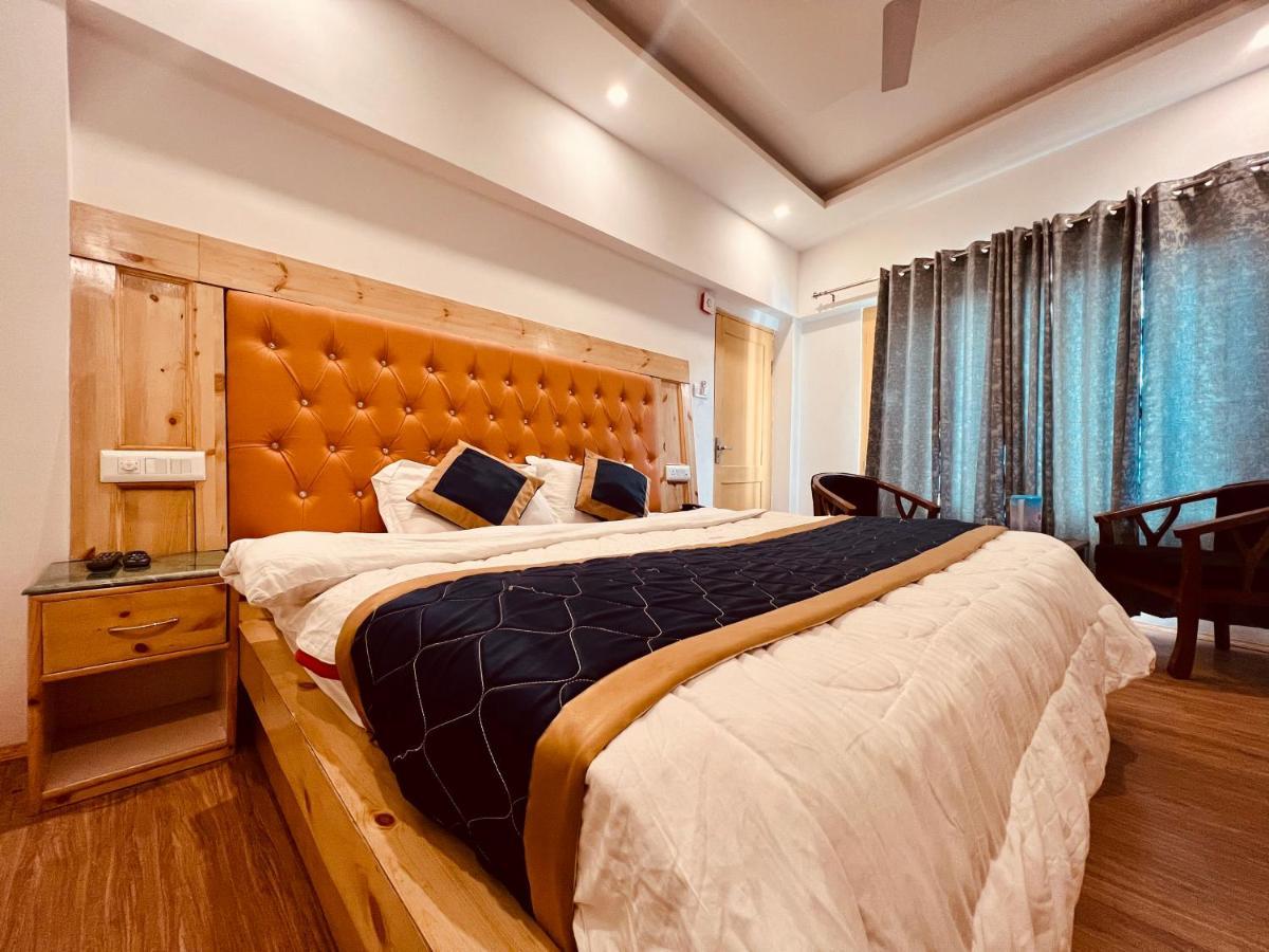 The Radhika - A Luxury Resort In Mountains Маналі Екстер'єр фото
